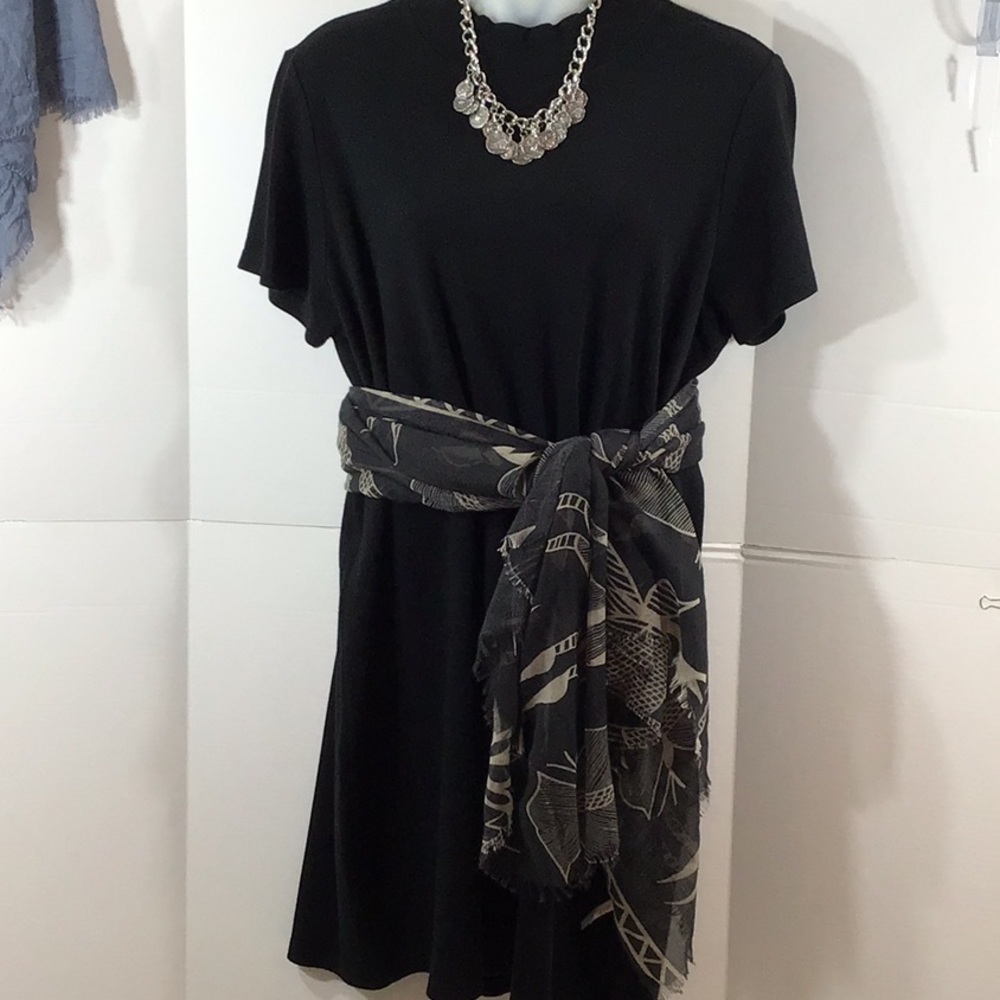 Nina Leonard black shift sweater dress